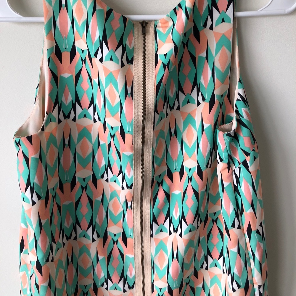 Rad Pattern Dress - Picture 4 of 6